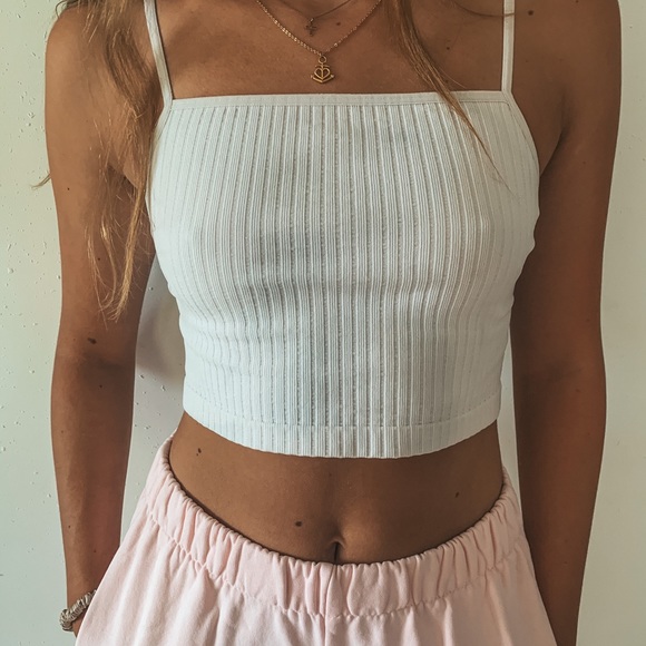 Forever 21 Tops - White crop top
